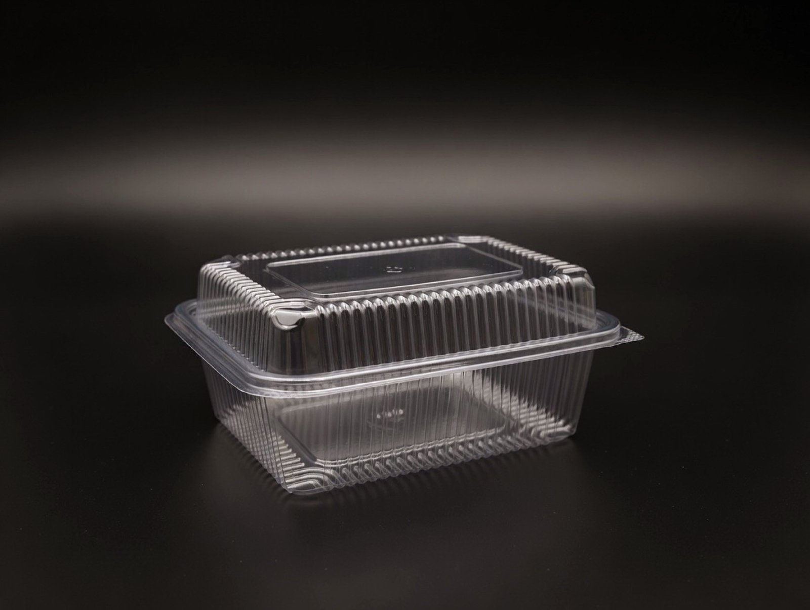 PET Hinge Hi Lid - 2000 ML / 67 OZ product photograph