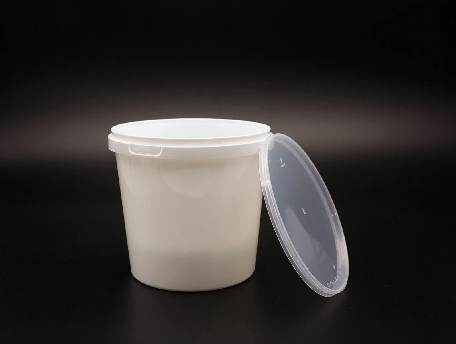 Tamper Lock Round - 2500 ML product photograph